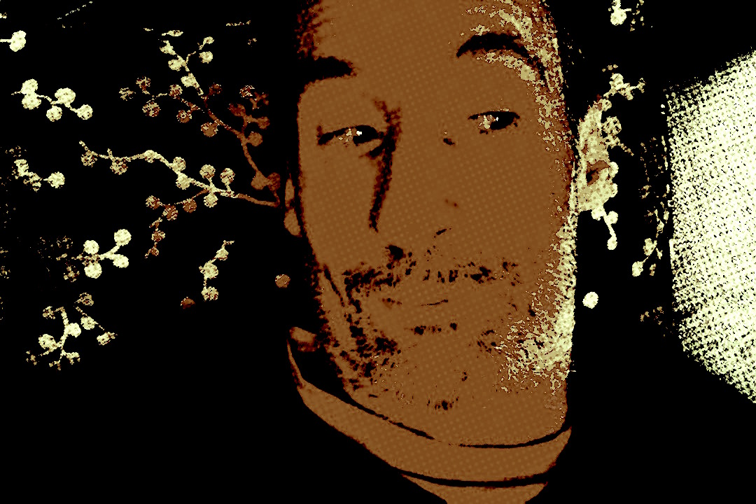 2016 05 20 Self-Portrait - Earbuds